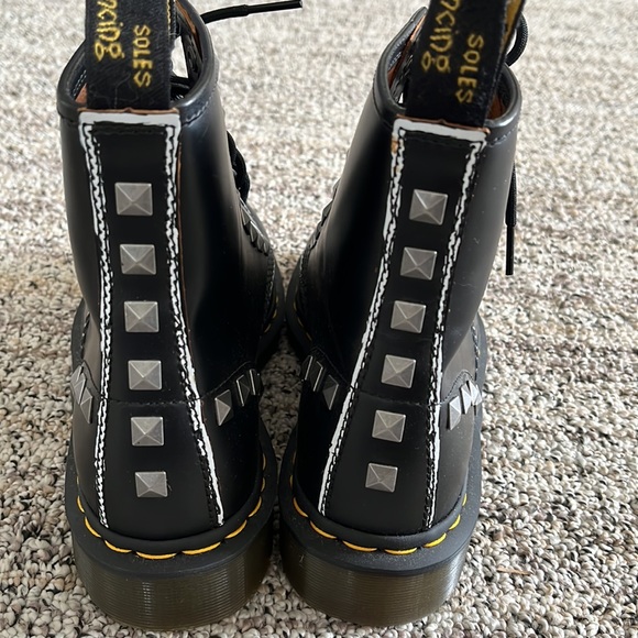 Slightly used Doc Martens w studs - Picture 4 of 9